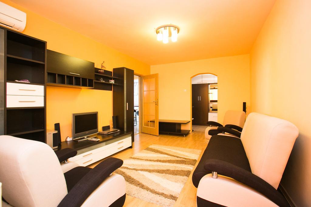 Sky Residence Bucharest Room photo