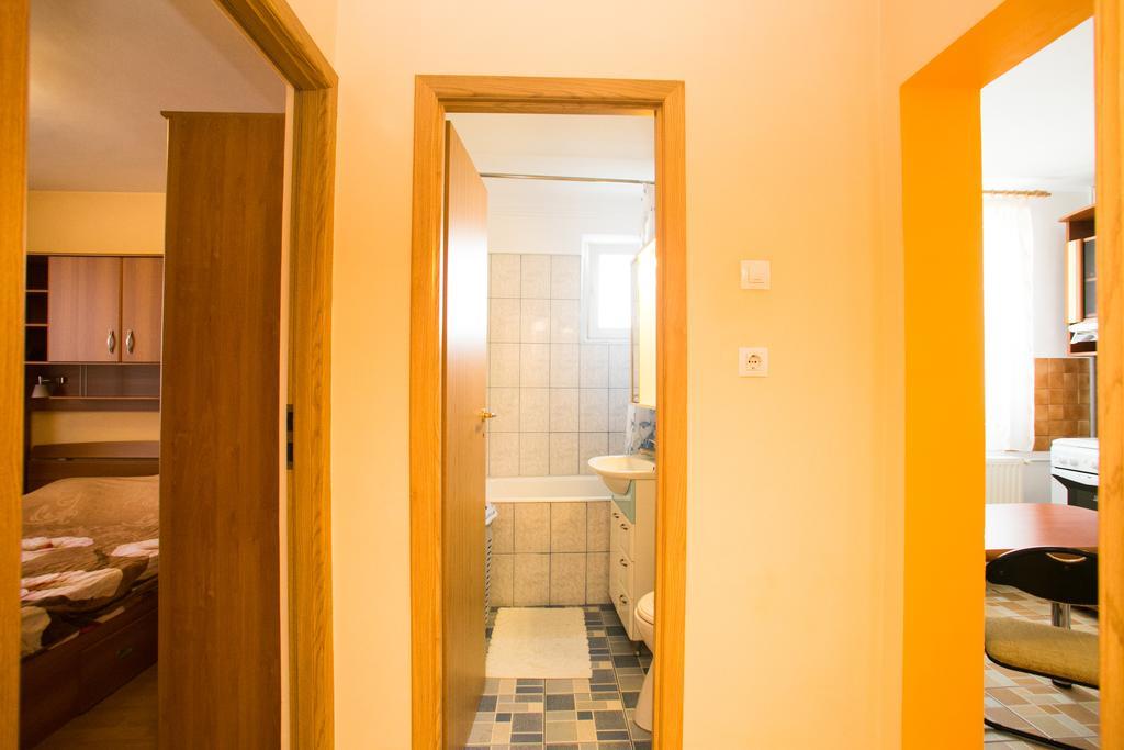 Sky Residence Bucharest Room photo