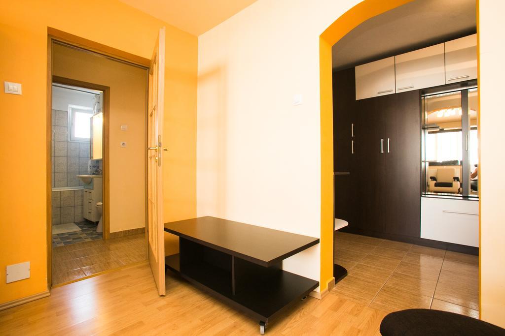 Sky Residence Bucharest Room photo